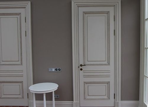 dveri s patinoj v interere 2